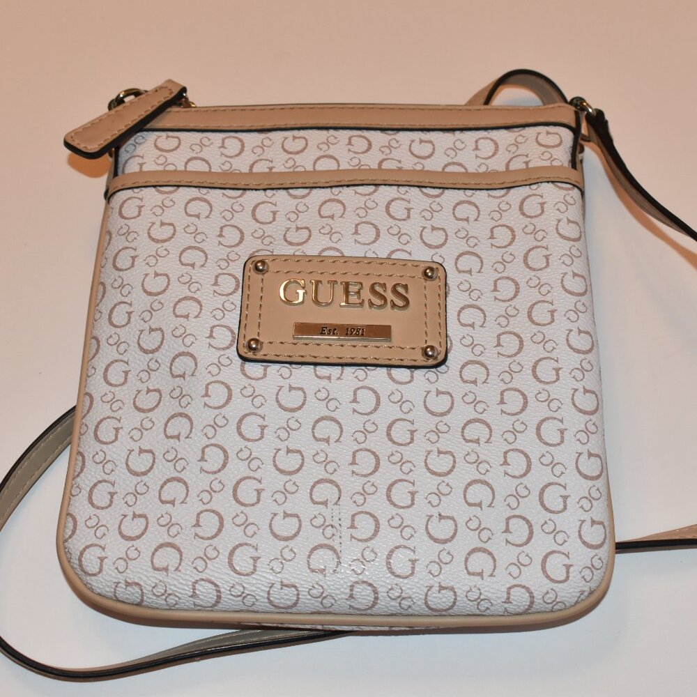 Guess crossbody bag - New without Tags